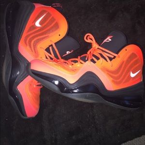 Penny V s